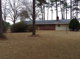 22 Hendrix Ln, Lumberton, MS 39455