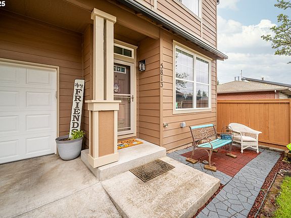 3rd image of 5813 NE 58th Cir