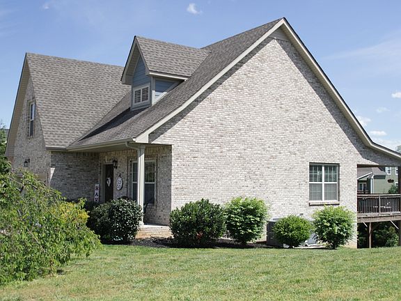 4th image of 2234 Fairfax Dr