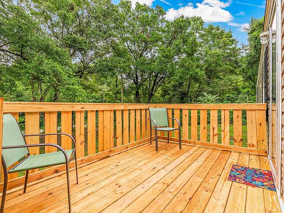 4th image of 3908 Legend Creek Dr
