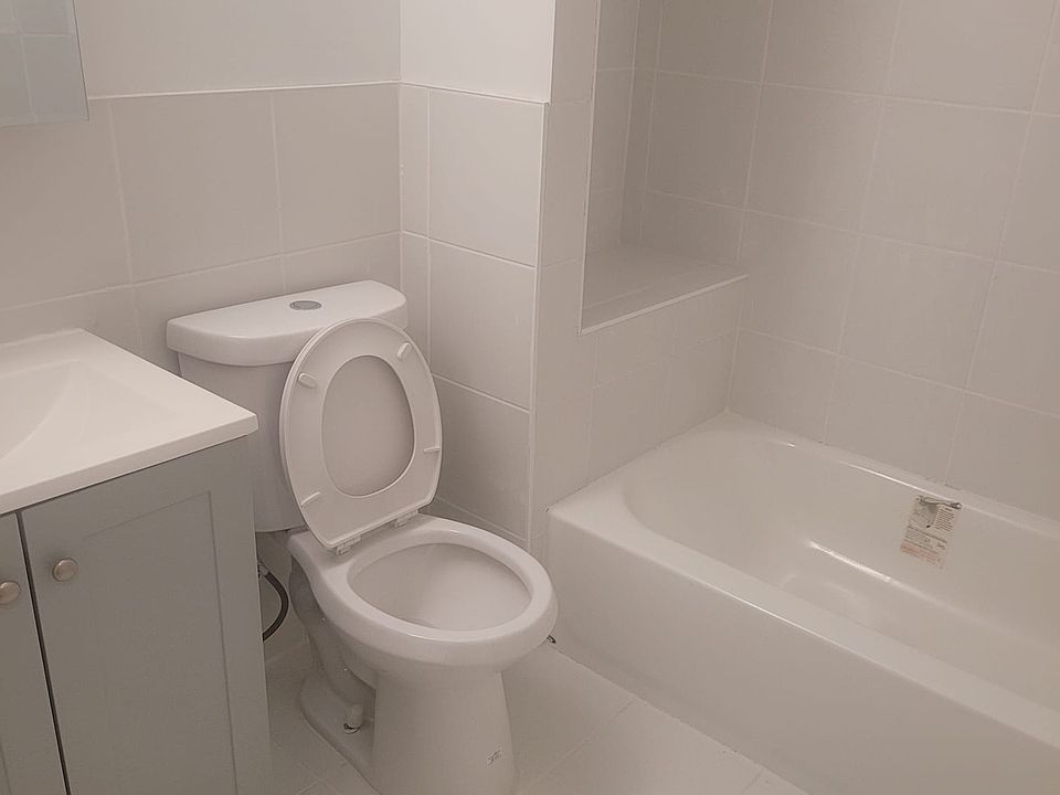 2nd image of 3636 N 19th St Floor 2