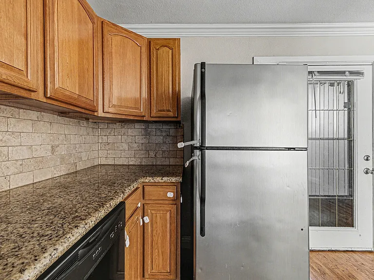 5222 Fleetwood Oaks Ave #111 — Photo 5