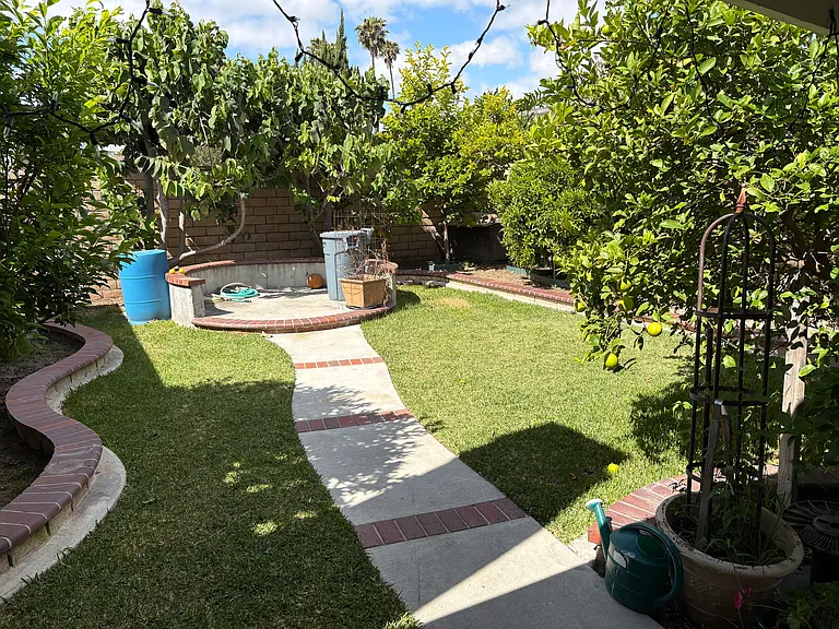 15431 Lorraine Way — Photo 16