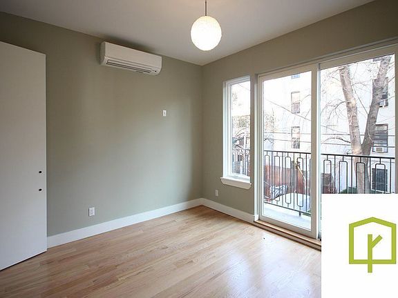 2nd image of 924 Dekalb Ave APT 5L
