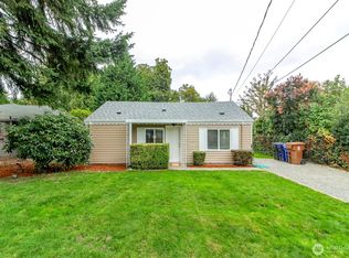 105 S 70th St, Tacoma, WA 98408
