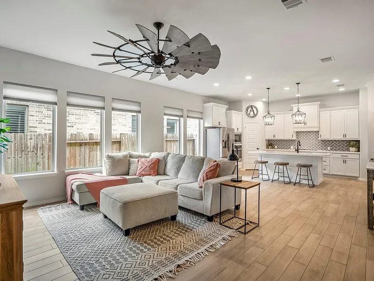 334 Topper Pines Dr — Photo 16