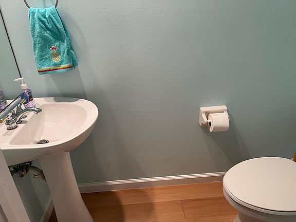 powder room off foyer