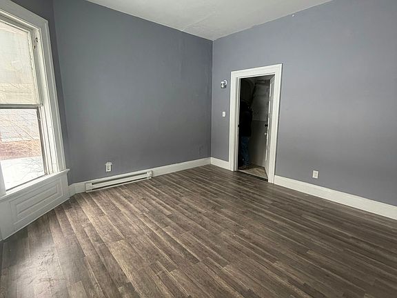 2nd image of 2618 Collingwood Blvd #H