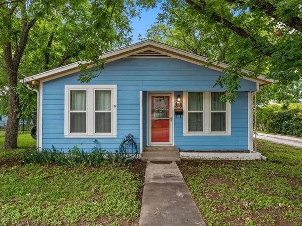 505 W Columbus St, West, TX 76691