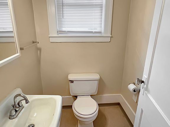 5th image of 3572 Westover Dr