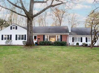 22 Thornwood Dr, Poughkeepsie, NY 12603