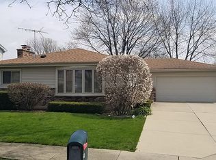43 Marina Dr, Des Plaines, IL 60016