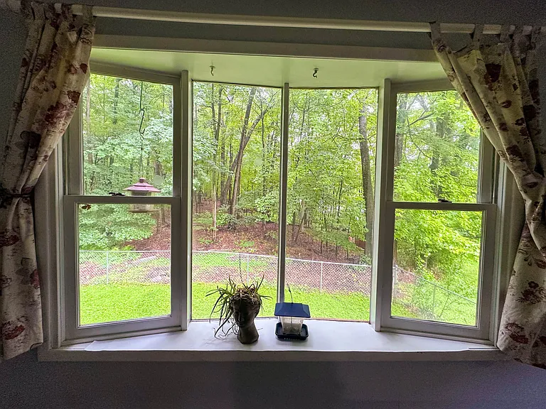 200 Oakley Dr — Photo 12