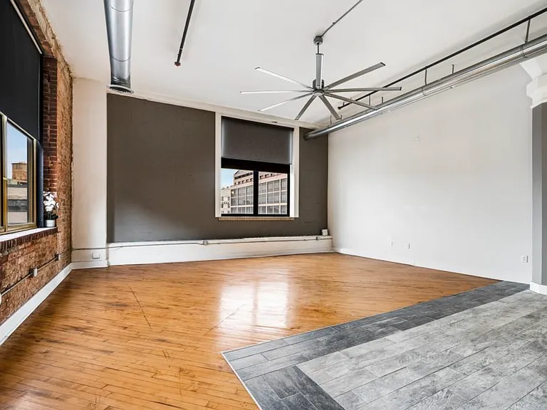 87 Peachtree St SW #506 — Photo 6