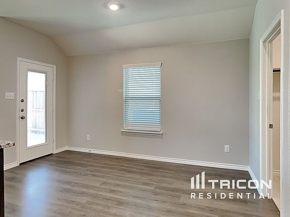 4th image of 426 Pleasant Hill Ln