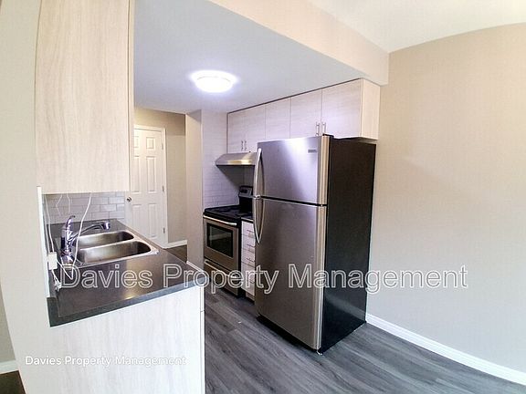 2nd image of 460 Abbottsfield Rd NW