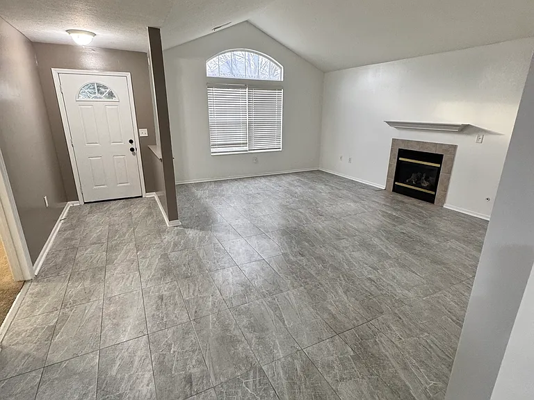 5134 Vinings Blvd — Photo 3