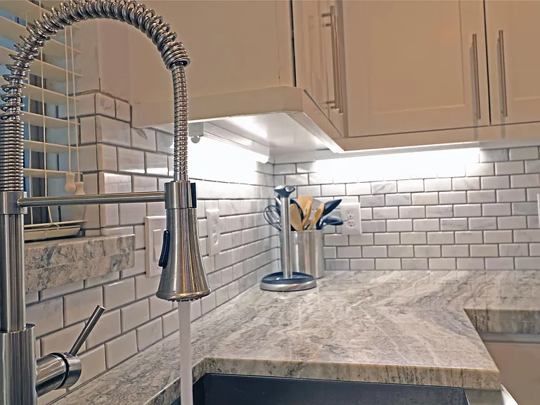 5527 Valkeith Dr — Photo 4