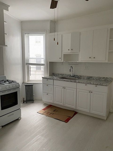 1st image of 265 23rd St #2