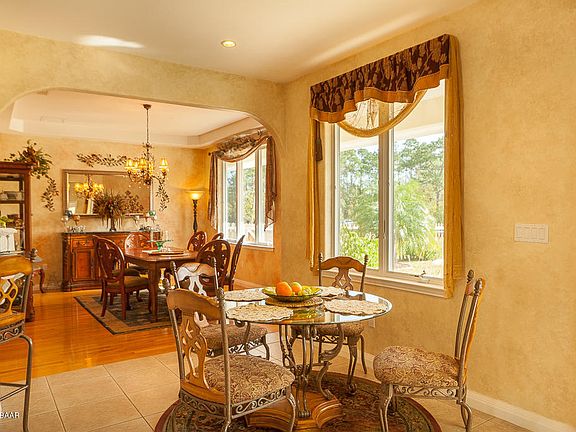 5th image of 154 El Pino Dr