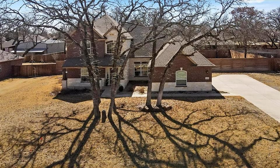 1st image of 116 Dogwood Dr