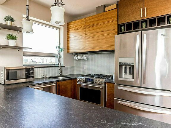 5th image of 1124 31st Ave APT 6E