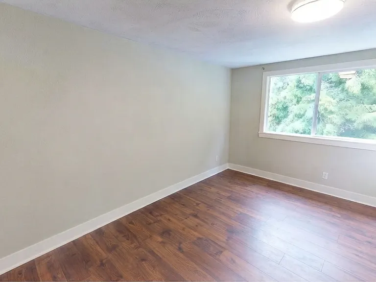 3219 S Graham St — Photo 11