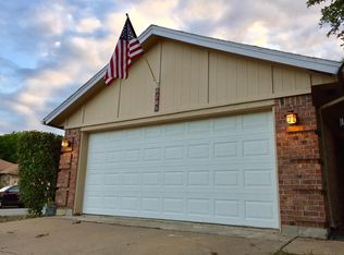 7501 Cedarhill Rd, Watauga, TX 76148