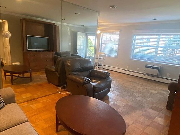 4th image of 604 Towne House Vlg House 604