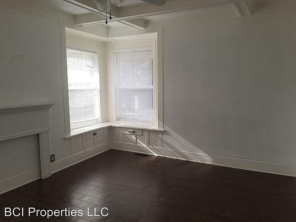 3rd image of 3517 E Roosevelt Ave