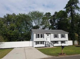 1711 Branch Dr, Mays Landing, NJ 08330