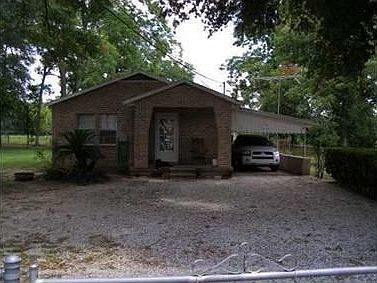 2nd image of 945 Oak Ave
