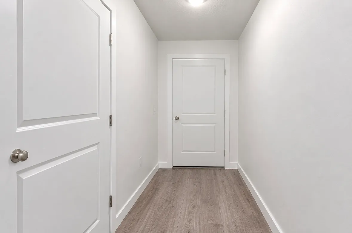 3 bed, 1323 sqft, $2,700 — Photo 2