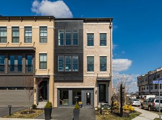 42364 Piper Creek Ter, Ashburn, VA 20148