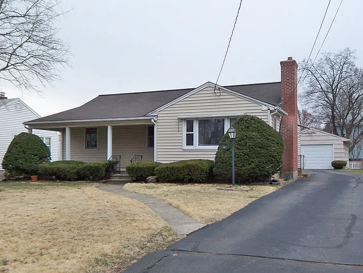 3 bed, 1088 sqft, $2,300 — Photo 3