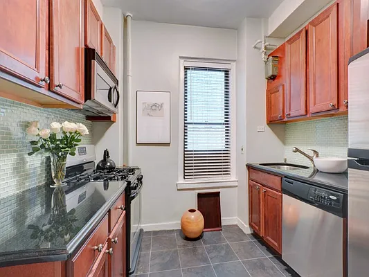 Sold by Sotheby's International Realty | media 8