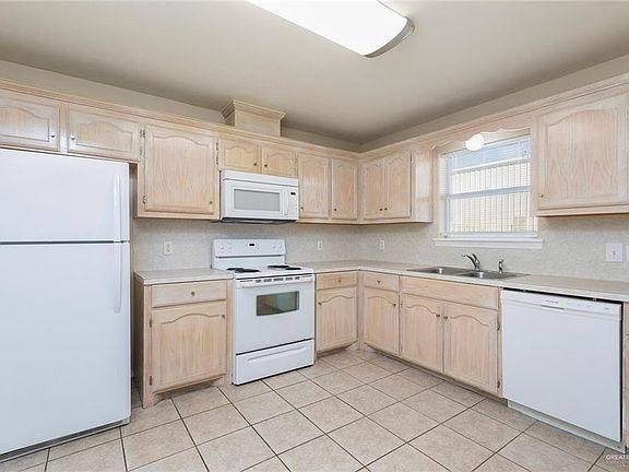 4th image of 3900 Dunlin Ave