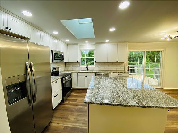 4th image of 5505 Gander Rd S