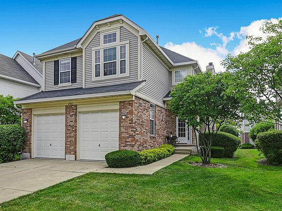 3rd image of 2437 Sweetbriar Ln