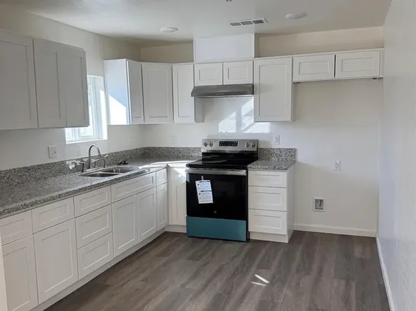 210 Clyde St #A-b, Bakersfield, CA 93307