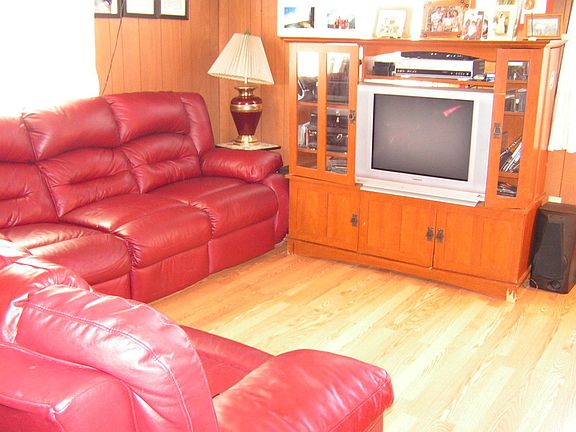 4th image of 2528 S 57th Ave