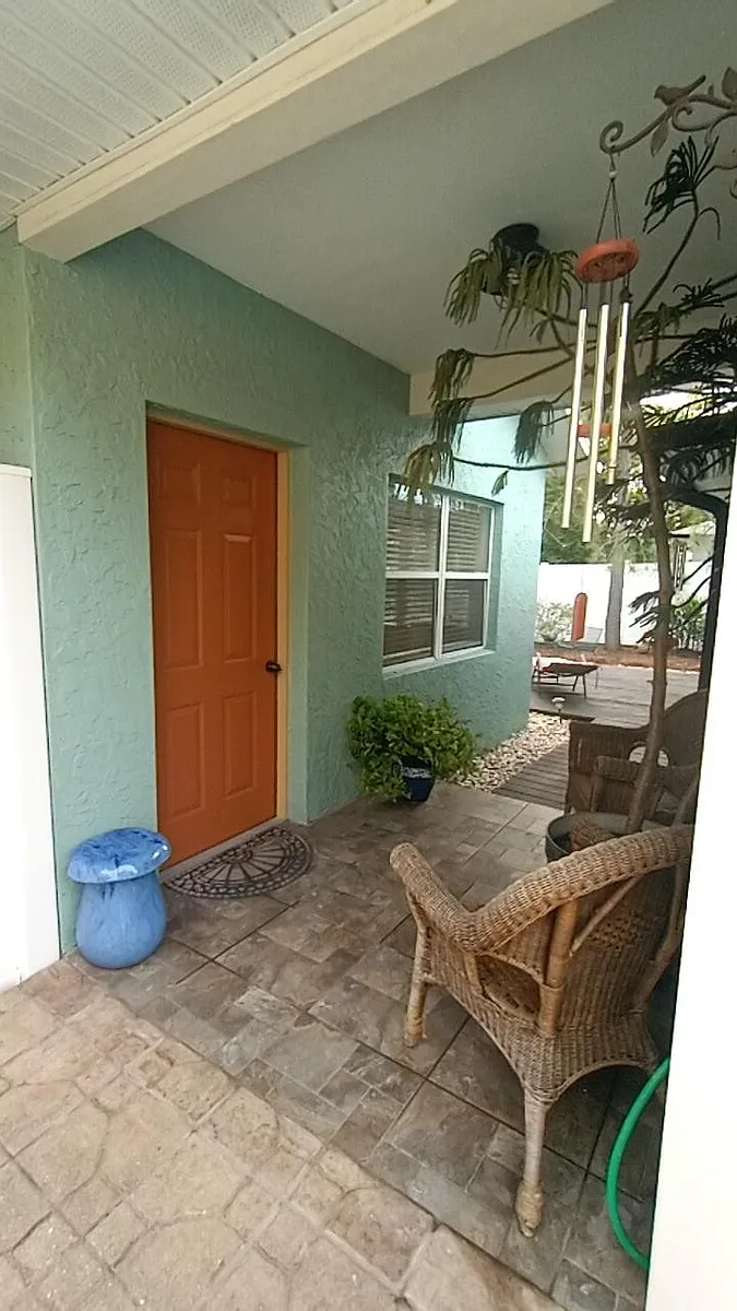 View of front door entrance and stduio porch. - 3708 Ohio Ave #1