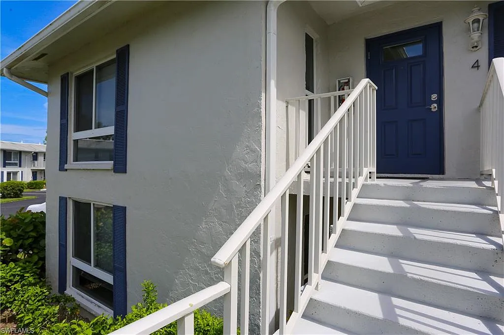 2 bed, 2.0 bath, 1335 sqft, $3,800 — Photo 2