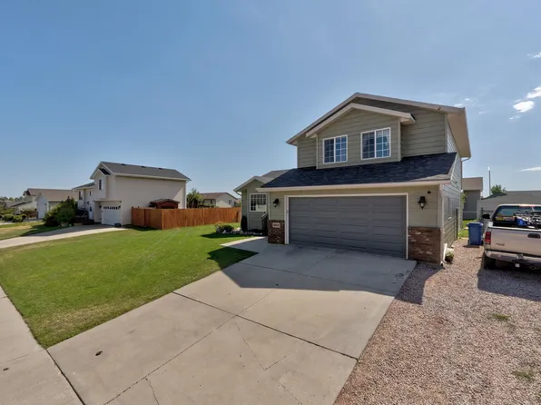4915 Patricia St, Rapid City, SD 57703