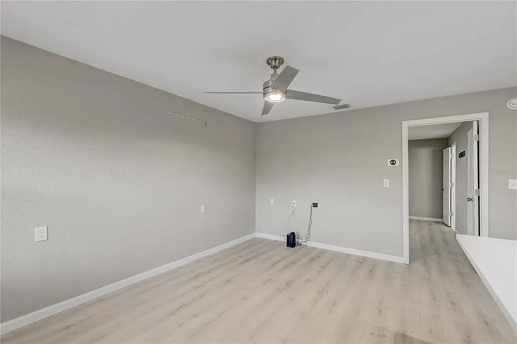 1 bed, 1.0 bath, 573 sqft, $1,900 — Photo 3