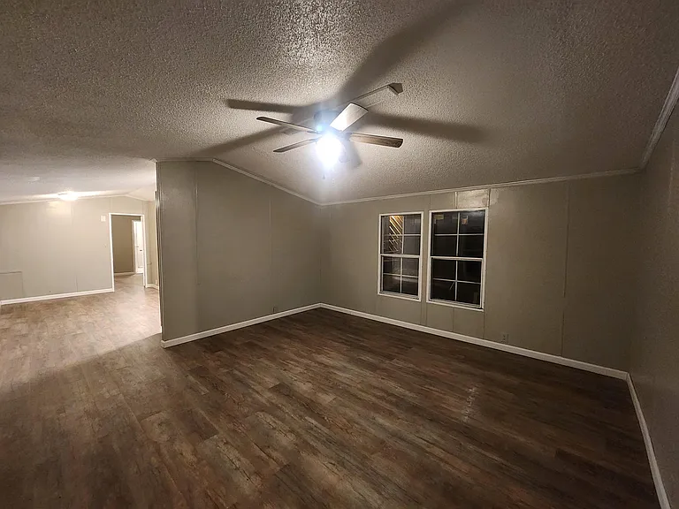 134 Village Dr — Photo 4