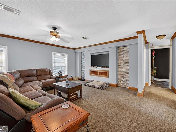 4th image of 550 Damascus Church Rd