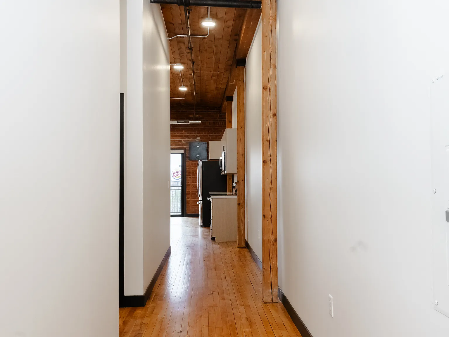 2 bed, 1410 sqft, $2,400 — Photo 4