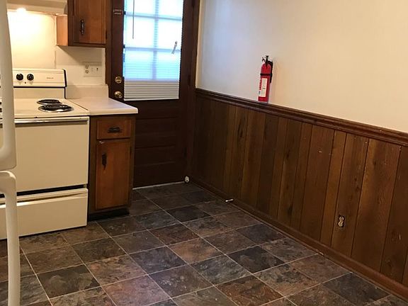 4th image of 132 A St