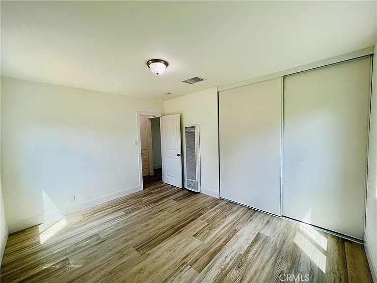 425 Grand Ave — Photo 21